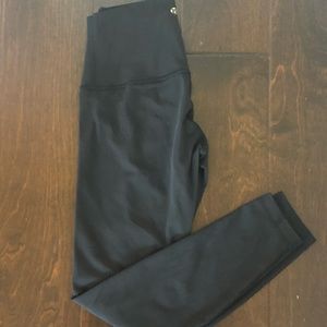 Lululemon black ankle crop leggings